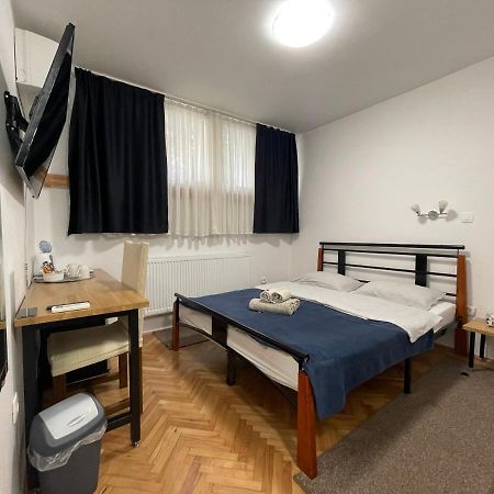 M-Blok Hotell Zagreb Exteriör bild