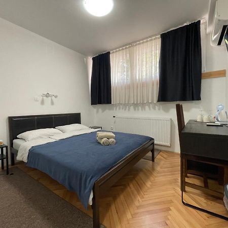 M-Blok Hotell Zagreb Exteriör bild