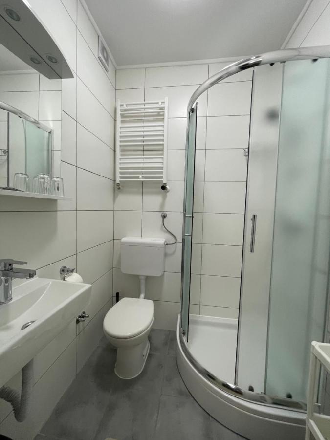 M-Blok Hotell Zagreb Exteriör bild