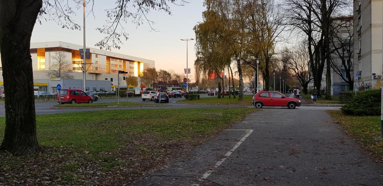 M-Blok Hotell Zagreb Exteriör bild